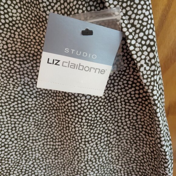 NWT Liz Claiborne Black Tunic w/ White Spots Size M - Picture 3 of 10